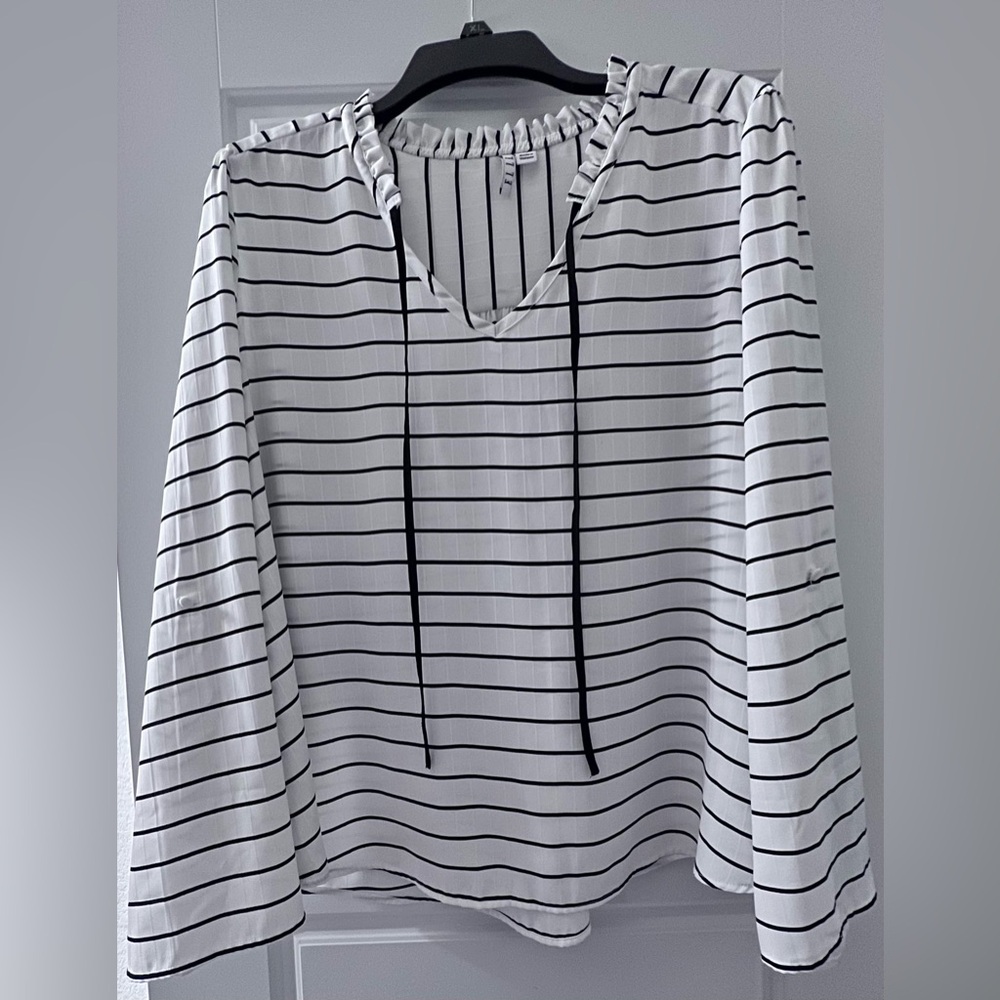 Elle, White and Black Stripes Blouse, Long sleeve and Sleeves Roll-up and Button